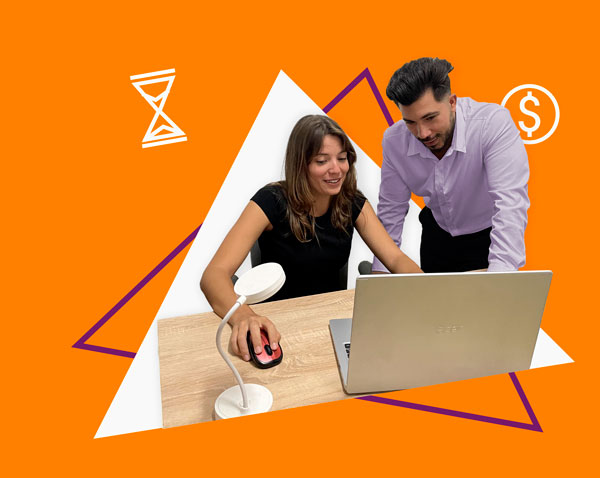 equipo de marketing digital de lyarte trabajando